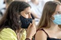 Pour l’instant, les élèves ne doivent porter un masque qu’à l’école non obligatoire (ici à Zofingue, en Argovie). (Keystone)